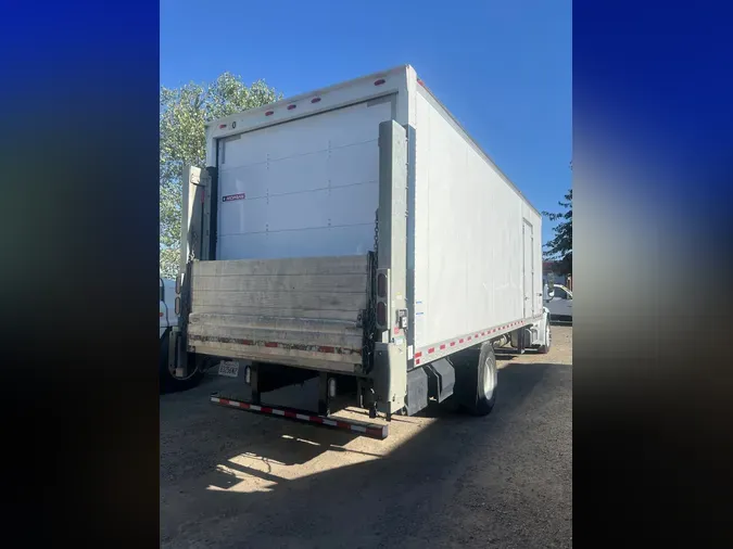 2019 FREIGHTLINER/MERCEDES M2 106