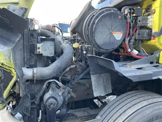 2018 INTERNATIONAL RH613