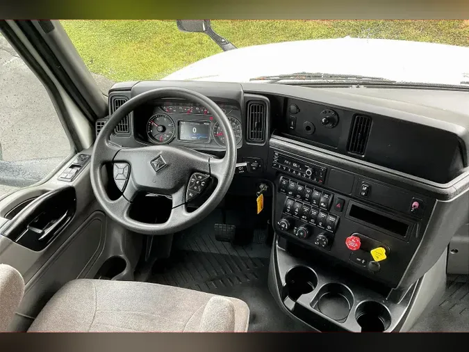 2022 INT LT625 6x4