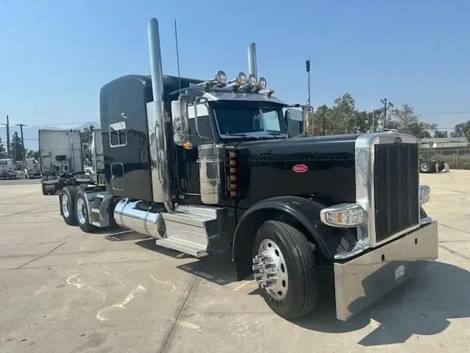 2019 Peterbilt 389