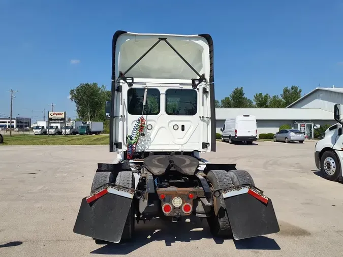 2019 FREIGHTLINER NEW CASCADIA 126