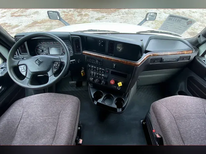 2022 INT LT625 6x4