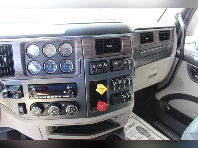 2025 Peterbilt 5676a5fed32d357d6172b9482ef7f12f4b2