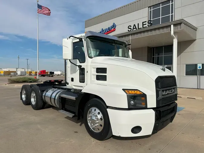 2019 MACK AN64T