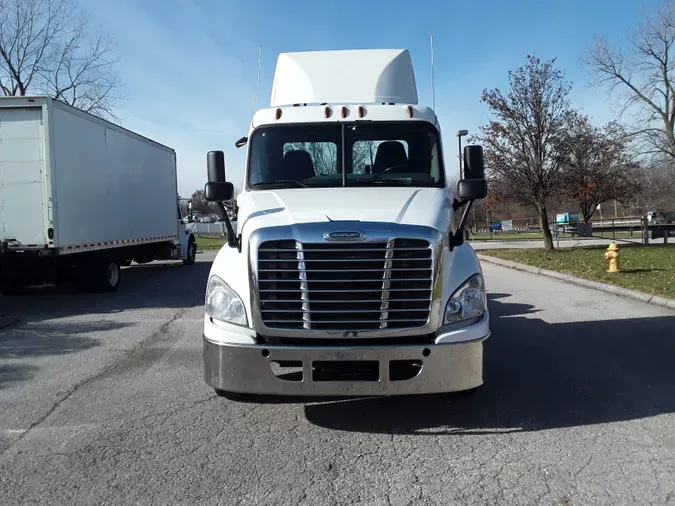 2016 FREIGHTLINER/MERCEDES CASCADIA 125