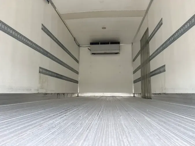 2019 FREIGHTLINER/MERCEDES M2 106