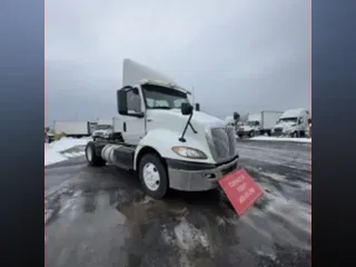 2019 NAVISTAR INTERNATIONAL RH613 DAYCAB S/A