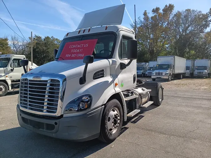 2018 FREIGHTLINER/MERCEDES CASCADIA 113