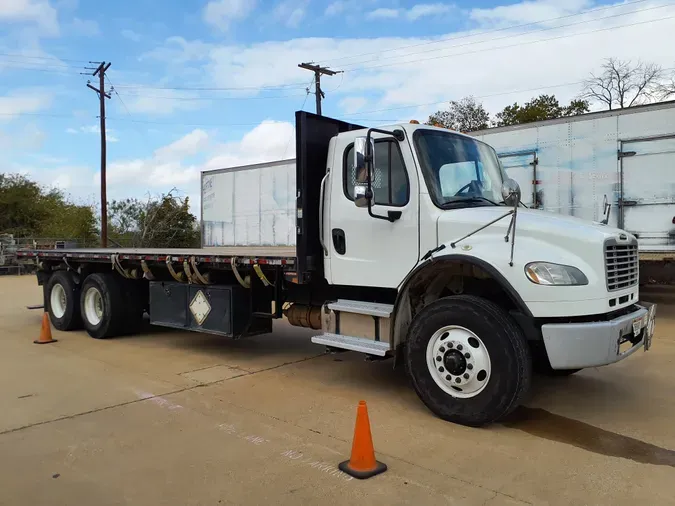 2018 FREIGHTLINER/MERCEDES M2 106