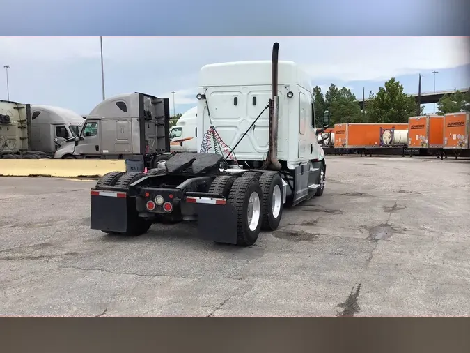 2020 Freightliner Cascadia 126