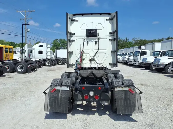 2020 FREIGHTLINER/MERCEDES CASCADIA 125