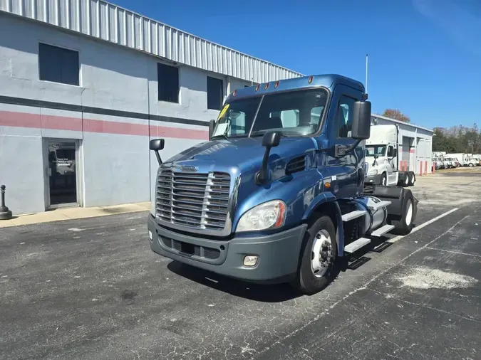 2018 FREIGHTLINER/MERCEDES CASCADIA 113