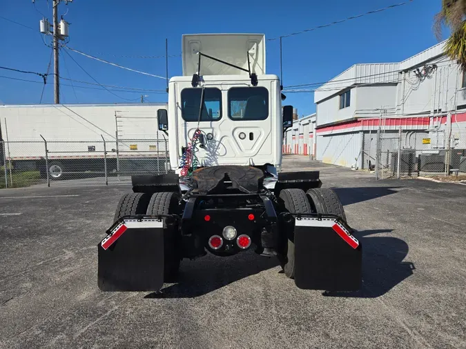 2019 FREIGHTLINER/MERCEDES CASCADIA 113