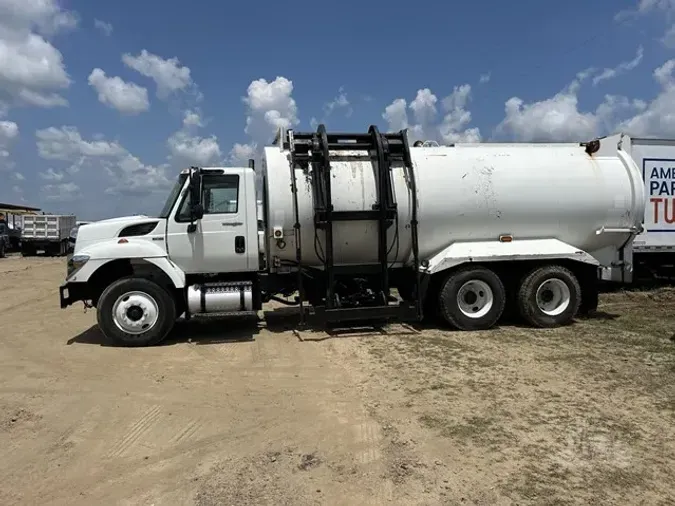 2012 INTERNATIONAL WORKSTAR 7400