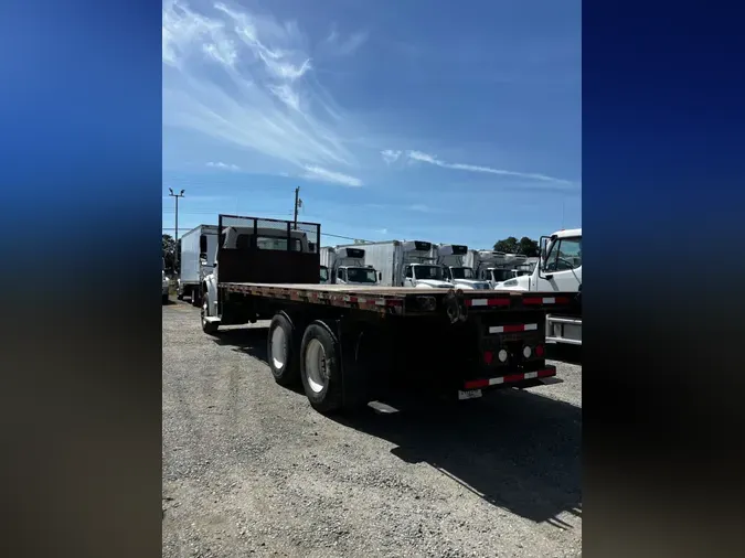2016 FREIGHTLINER M2 106