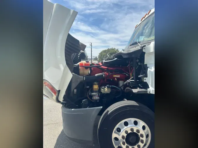 2016 FREIGHTLINER/MERCEDES CASCADIA 125