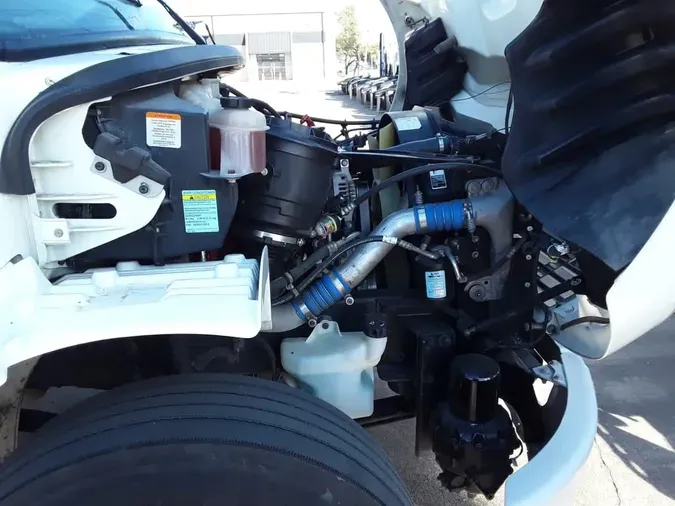 2018 FREIGHTLINER/MERCEDES M2 106