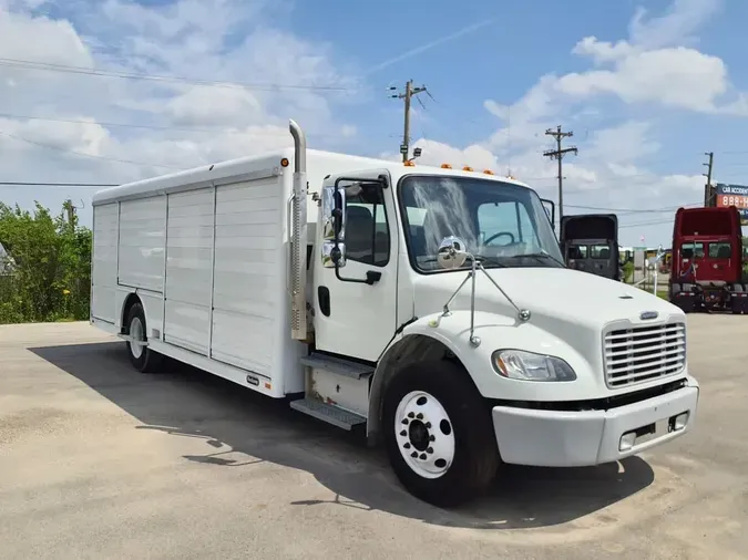 2018 FREIGHTLINER M2 106