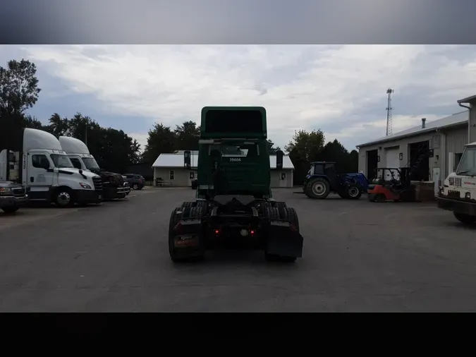2020 International LT6a8525670f254cc233a7845e6d01218f