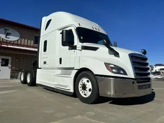 2020 Freightliner Cascadia 126