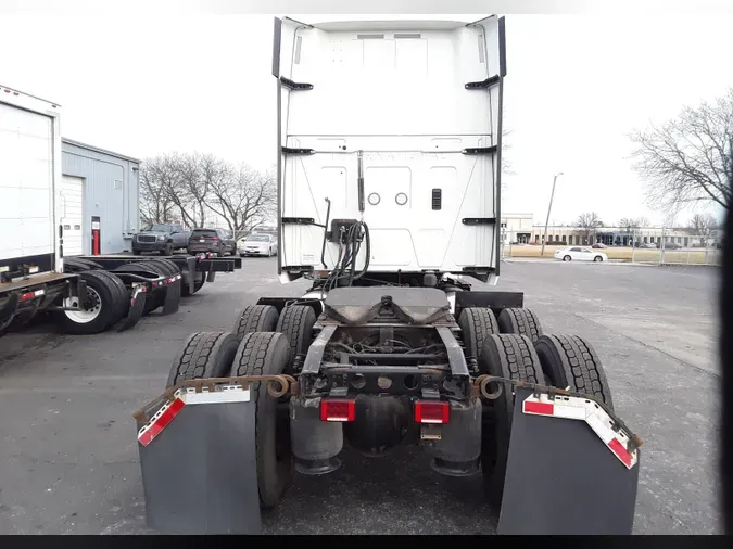 2019 NAVISTAR INTERNATIONAL LT625 SLPR CAB