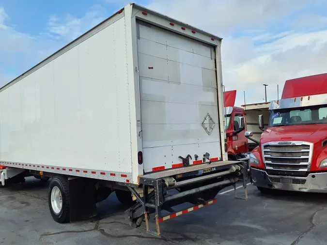 2018 FREIGHTLINER/MERCEDES M2 106