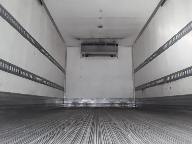 2018 FREIGHTLINER/MERCEDES M2 106