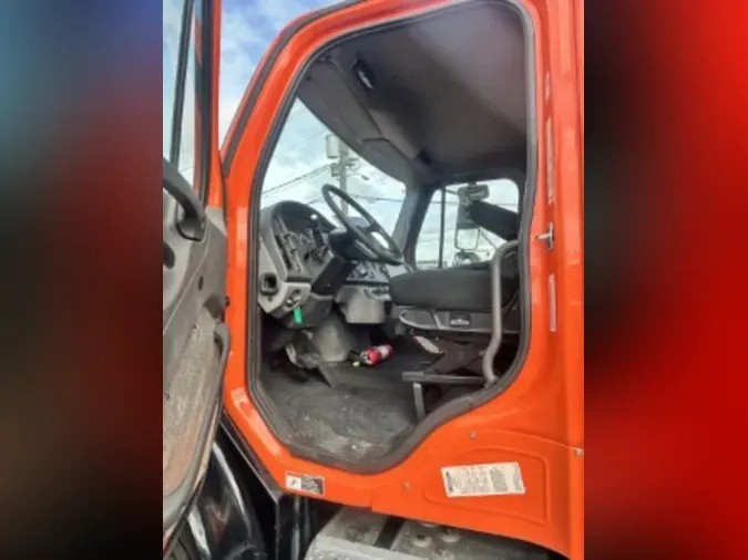 2018 FREIGHTLINER/MERCEDES M2 106