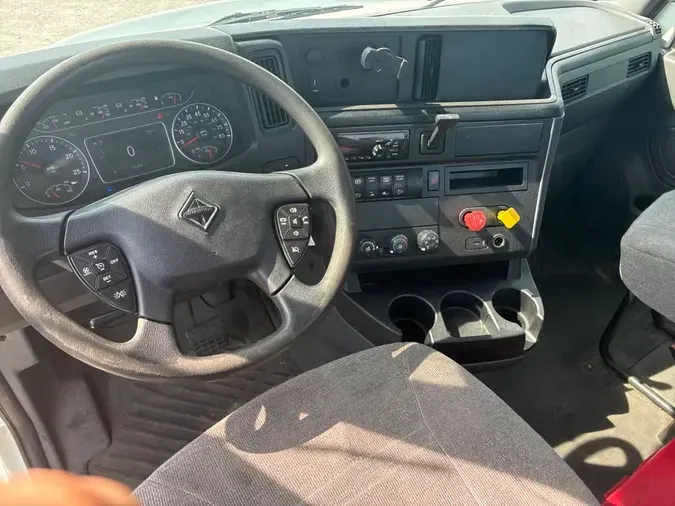 2019 NAVISTAR INTERNATIONAL RH613 DAYCAB S/A6a8fbb5a9fd3dfd9e66d86046347f3e8