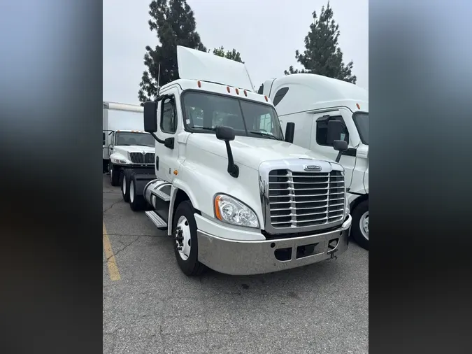 2018 FREIGHTLINER/MERCEDES CASCADIA 125