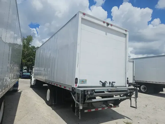 2018 FREIGHTLINER M2 106