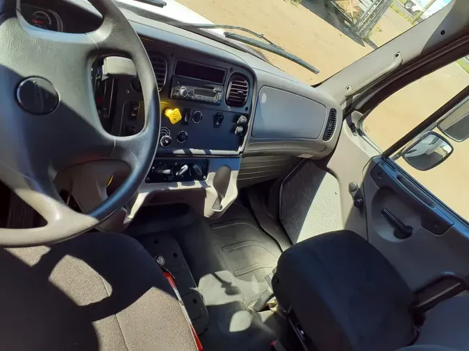 2017 FREIGHTLINER/MERCEDES M2 106