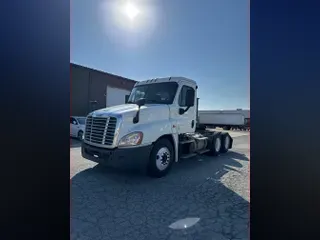 2018 FREIGHTLINER/MERCEDES CASCADIA 125