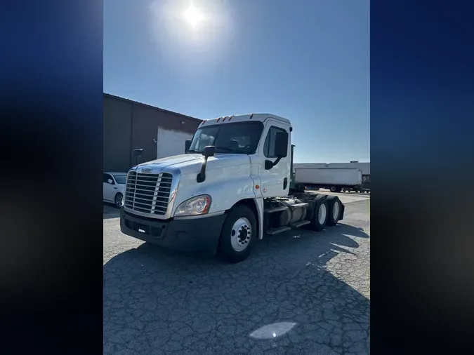 2018 FREIGHTLINER/MERCEDES CASCADIA 1256a9f14127322b8d1571b9beace518432