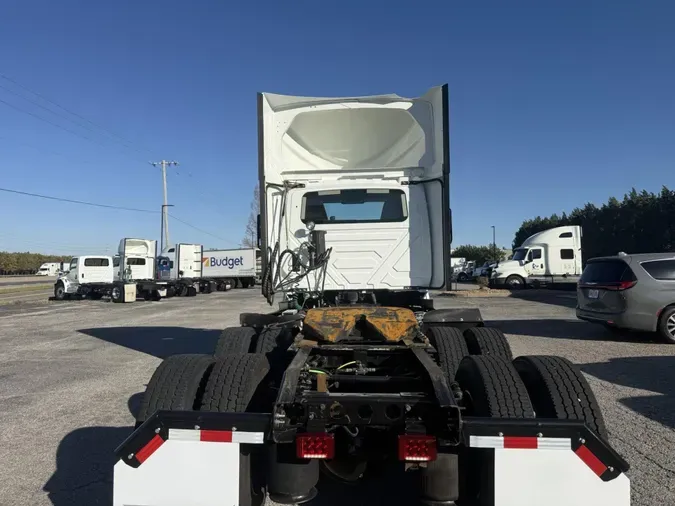 2018 International LT625