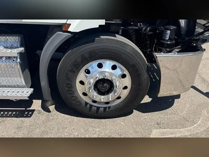 2020 FREIGHTLINER CA116