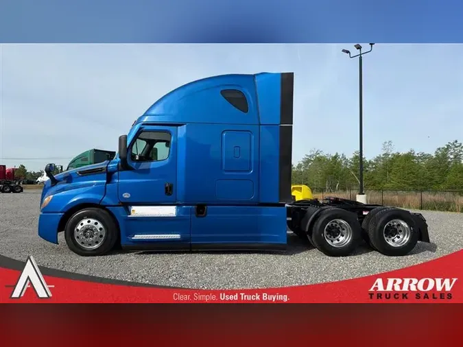 2021 FREIGHTLINER CA126