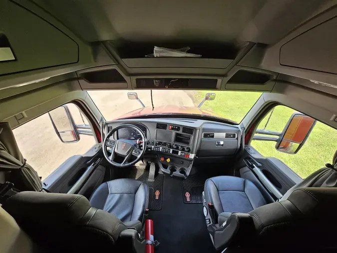 2023 Kenworth T680