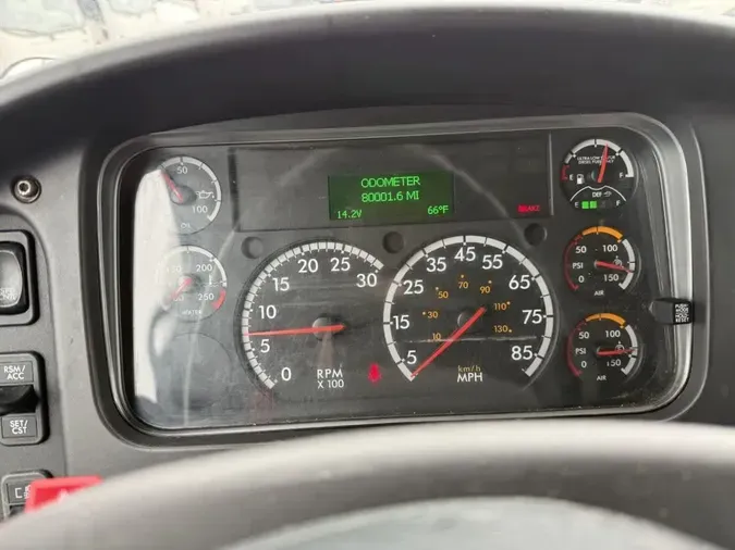 2018 FREIGHTLINER/MERCEDES M2 106