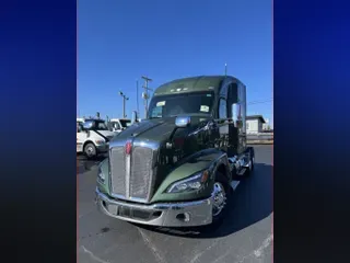 2025 Kenworth T680