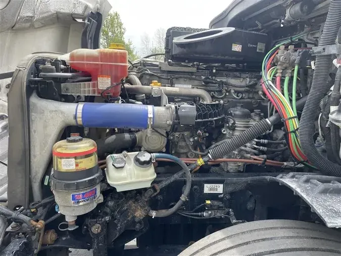 2020 FREIGHTLINER CA126