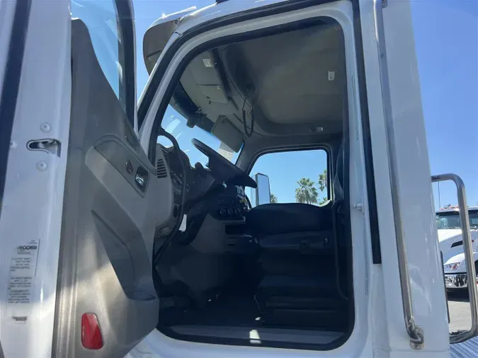 2021 Peterbilt 567