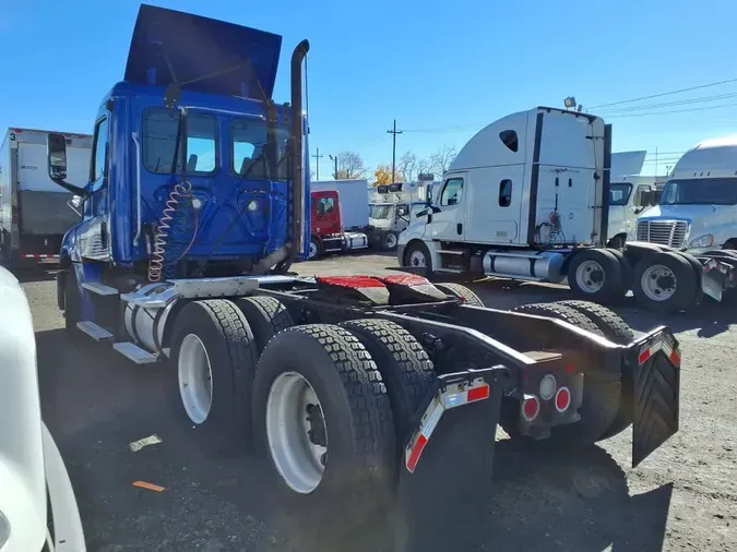 2019 FREIGHTLINER/MERCEDES NEW CASCADIA PX126646aaef11fdc2b94ea4377a9efdcbb8fa8