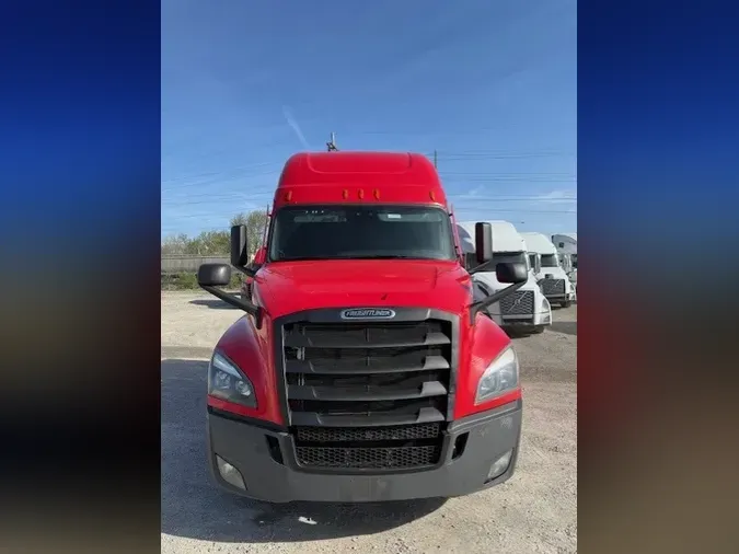 2021 FREIGHTLINER CASCADIA 126
