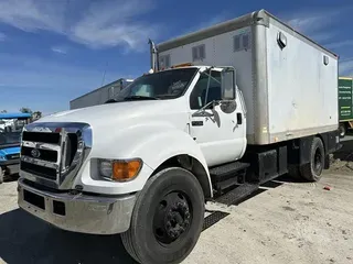 2007 FORD F750 XL SD