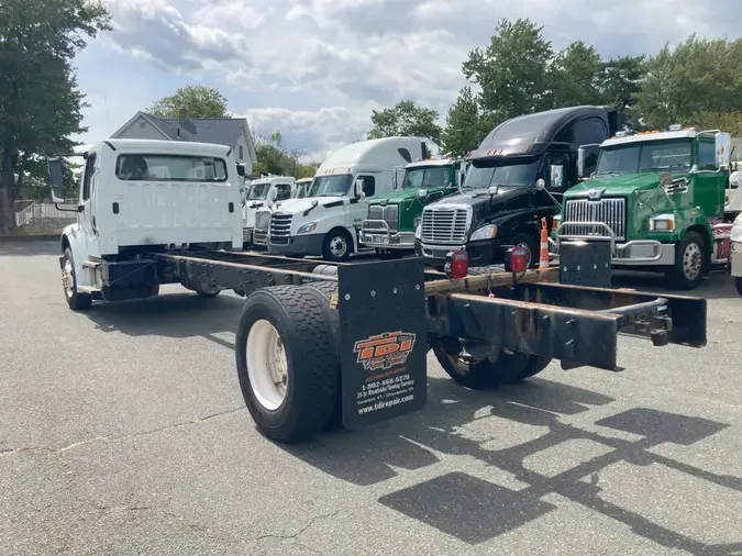 2018 FREIGHTLINER M2 106