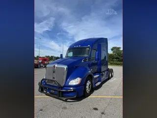 2021 KENWORTH T680