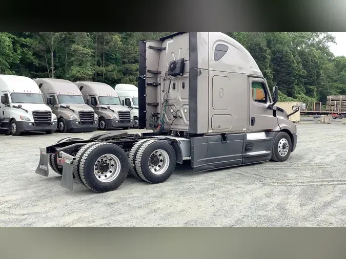 2022 Freightliner Cascadia