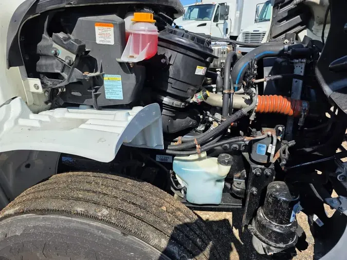 2020 FREIGHTLINER M2 106