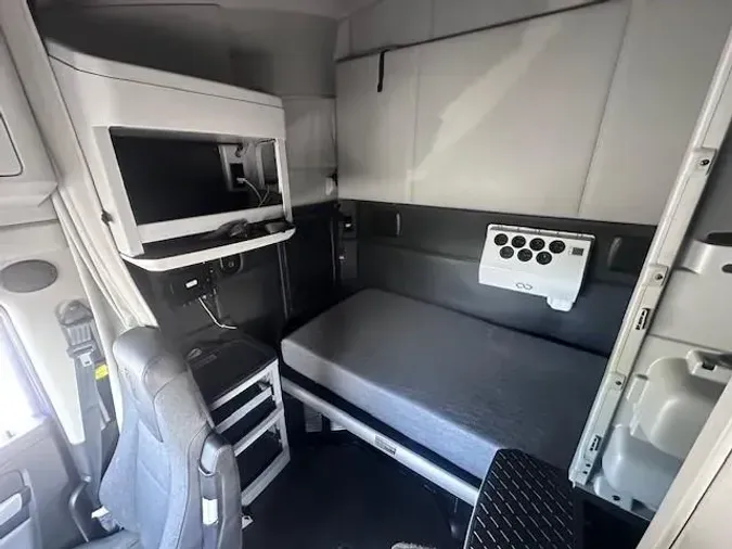 2022 Kenworth T6806ac441a29286c13aed7d388ab63b1f13